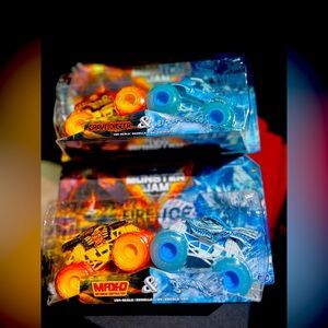 MONSTER JAM Fire and Ice Grave Digger & El Toro Loco AND Max-D & Dragon HTF!